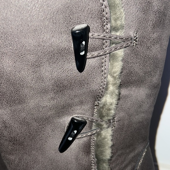 NEVER WORN BRAND NEW SONOMA TALL FURRY GRAY BOOT UGG TYPE!! - Picture 2 of 7